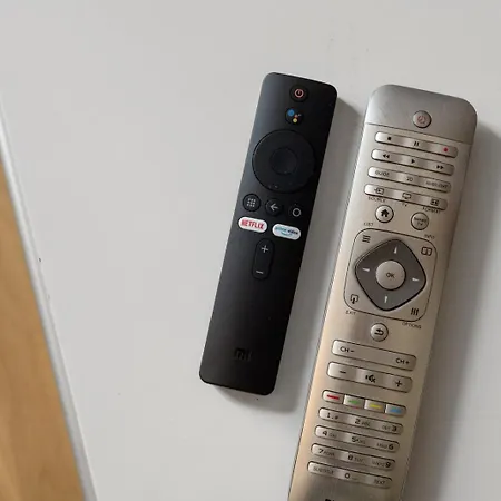 And Mordern In - Location Apartment